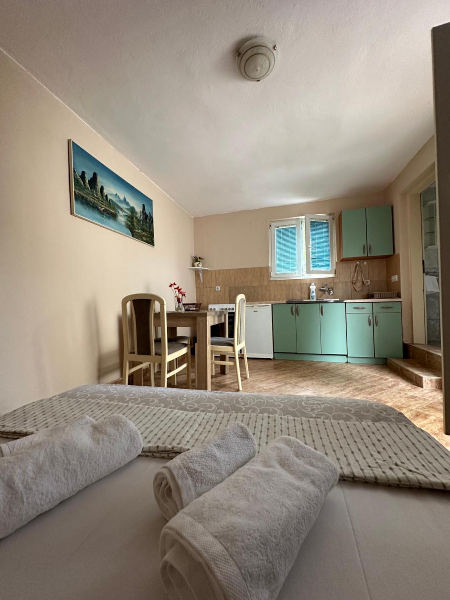 Apartman Nina Рисан Экстерьер фото